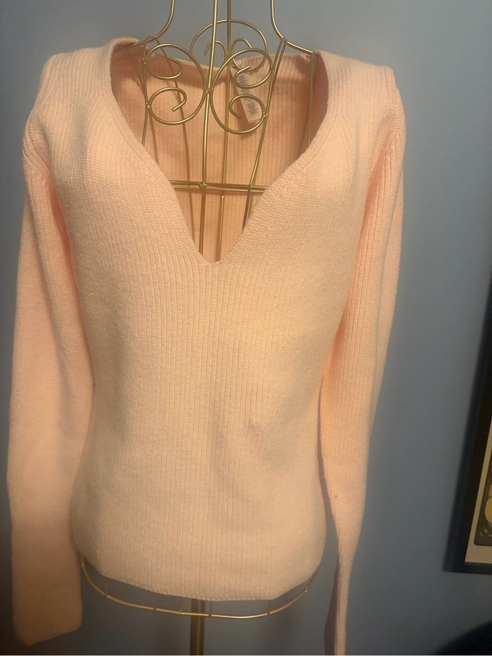 Skims Women's Soft V-Neck Sweater in Light Peach